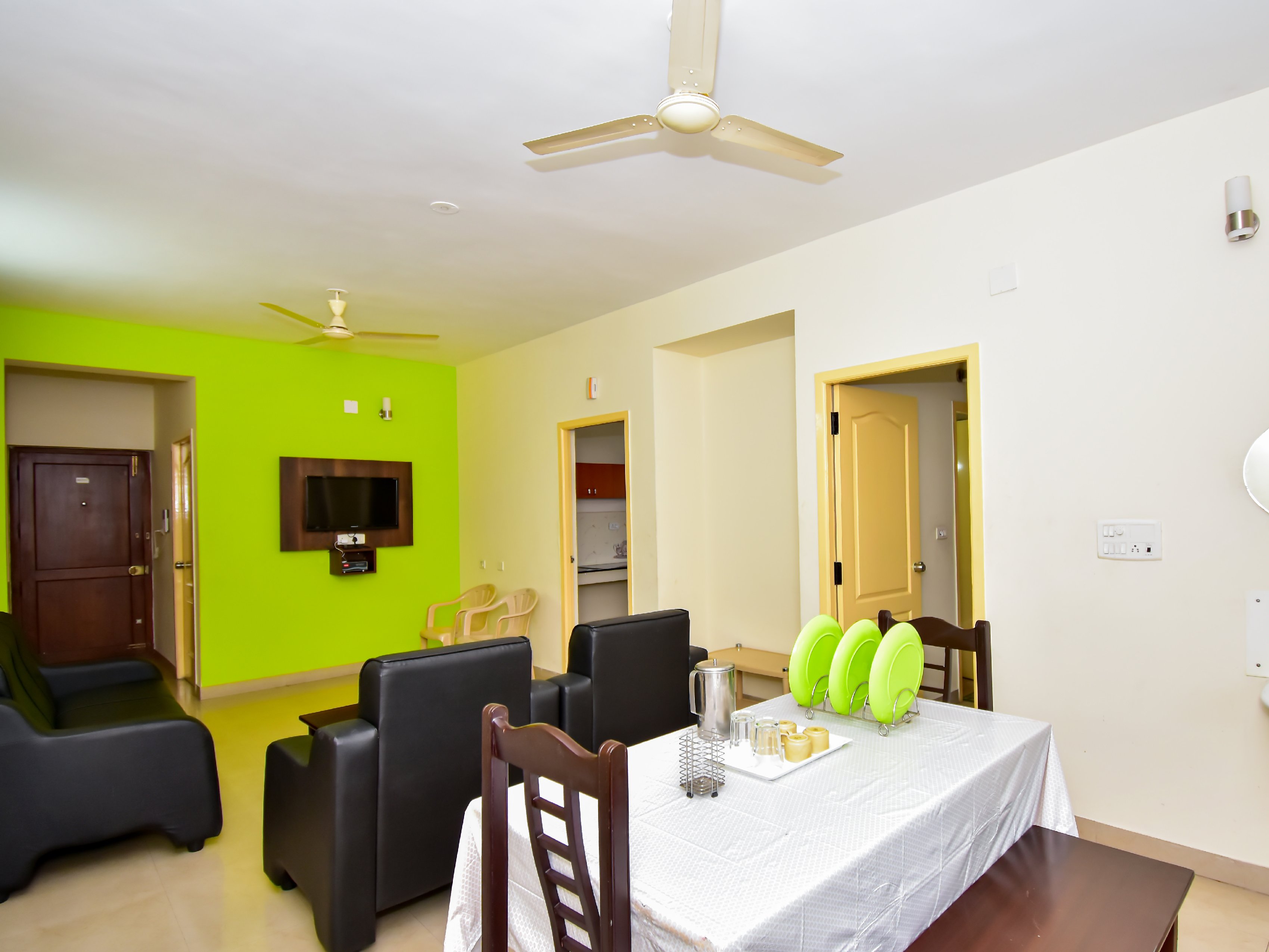 ThulasiRams | Rooms & Apartments Units - Tap to explore photos