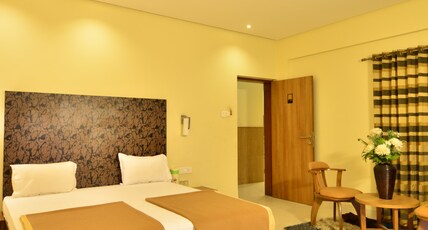 Hotel Tiranga Residency Room Type - Super Deluxe AC