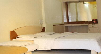 Hotel Royale Heritage Room Type - 4 Bed Family AC Room Hotel Royale Heritage Room Type - 4 Bed Family AC Room