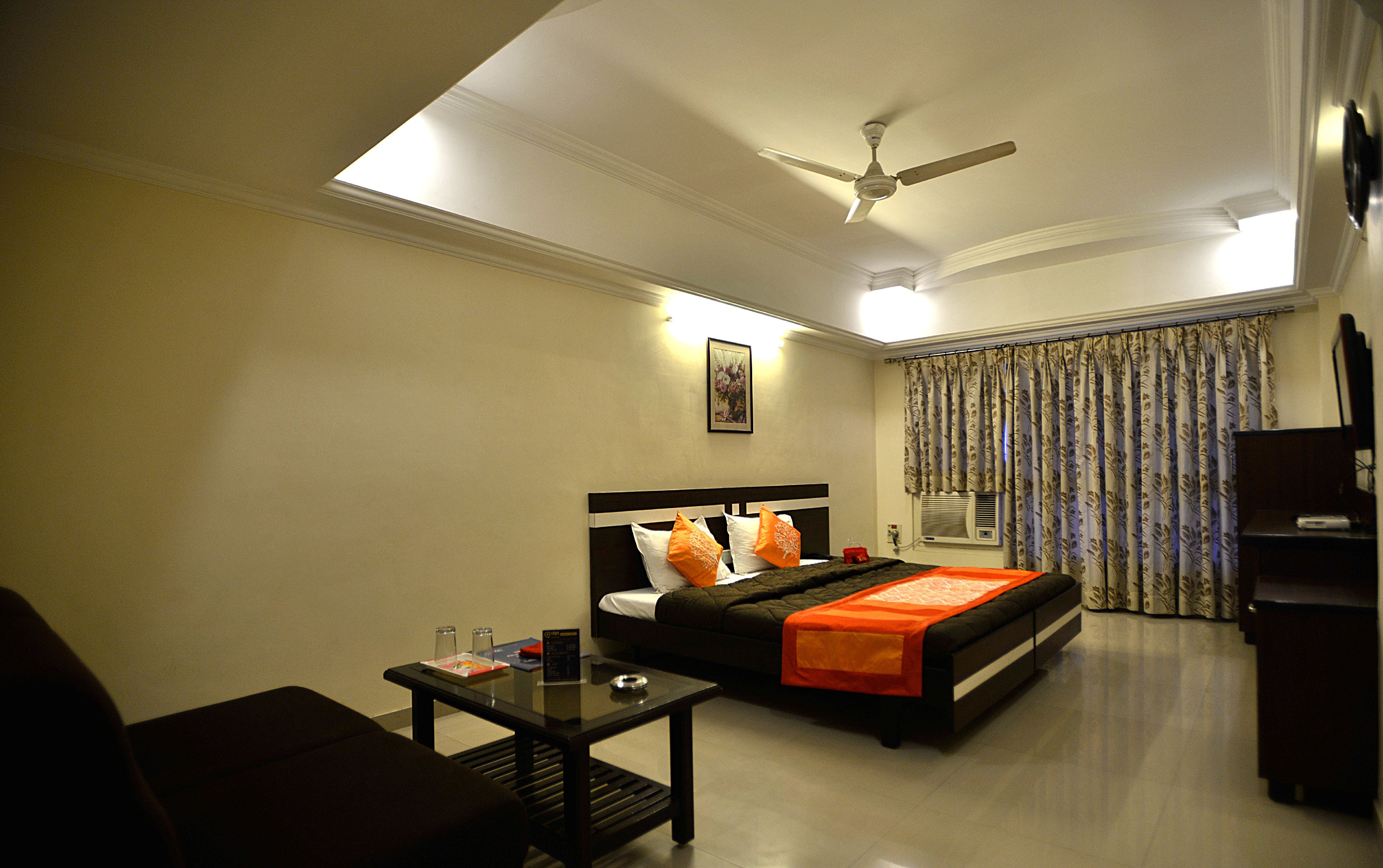 HOTEL ALPHA - Tap to explore photos