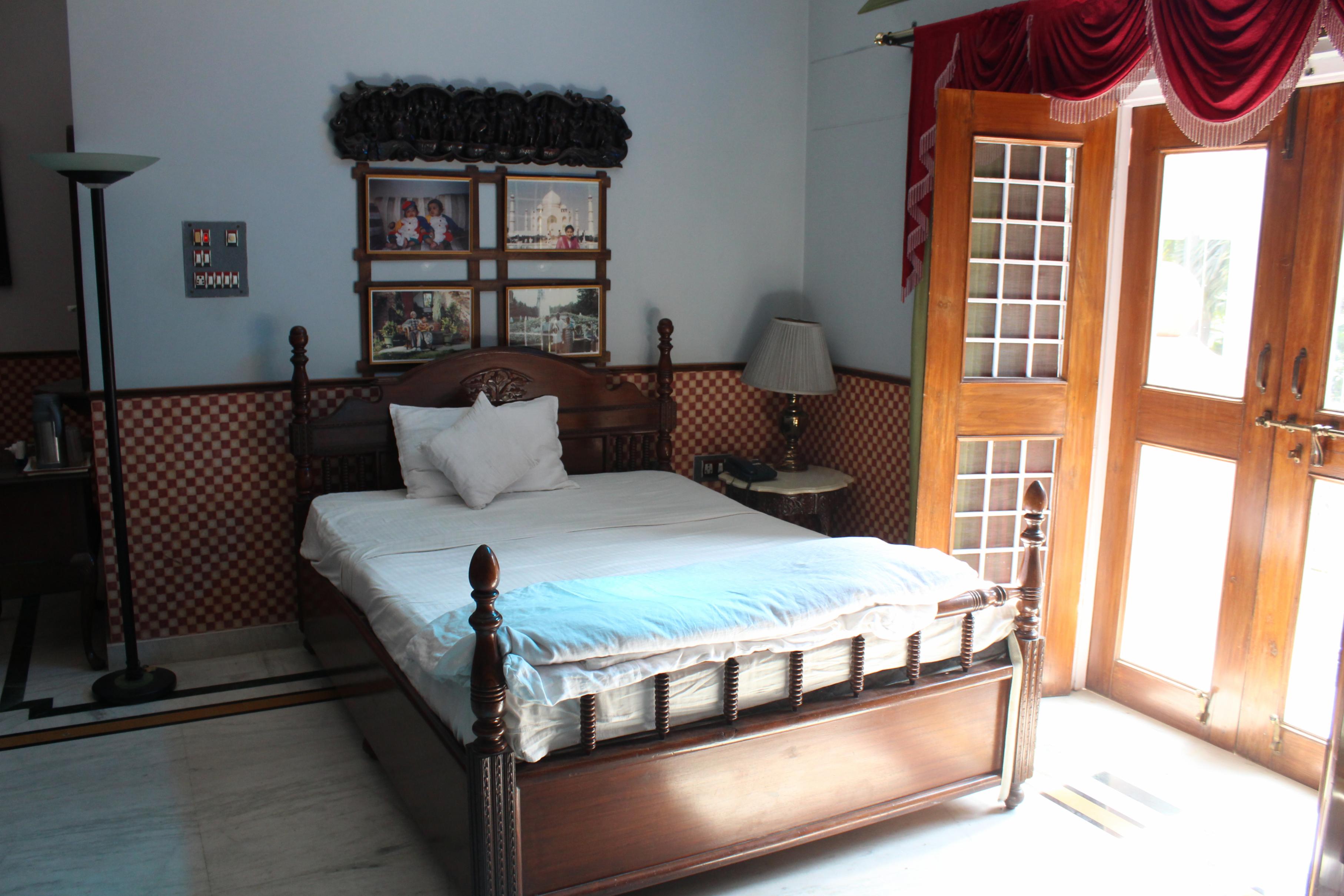 Kunjpur Guest House - Tap to explore photos