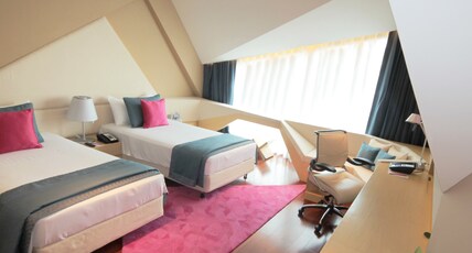 Vivanta New Delhi, Dwarka Room Type - Deluxe Room Twin Bed City View