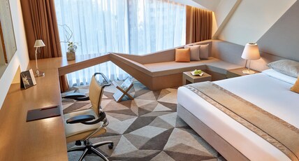 Vivanta New Delhi, Dwarka Room Type - Premium Room Airport View King Bed