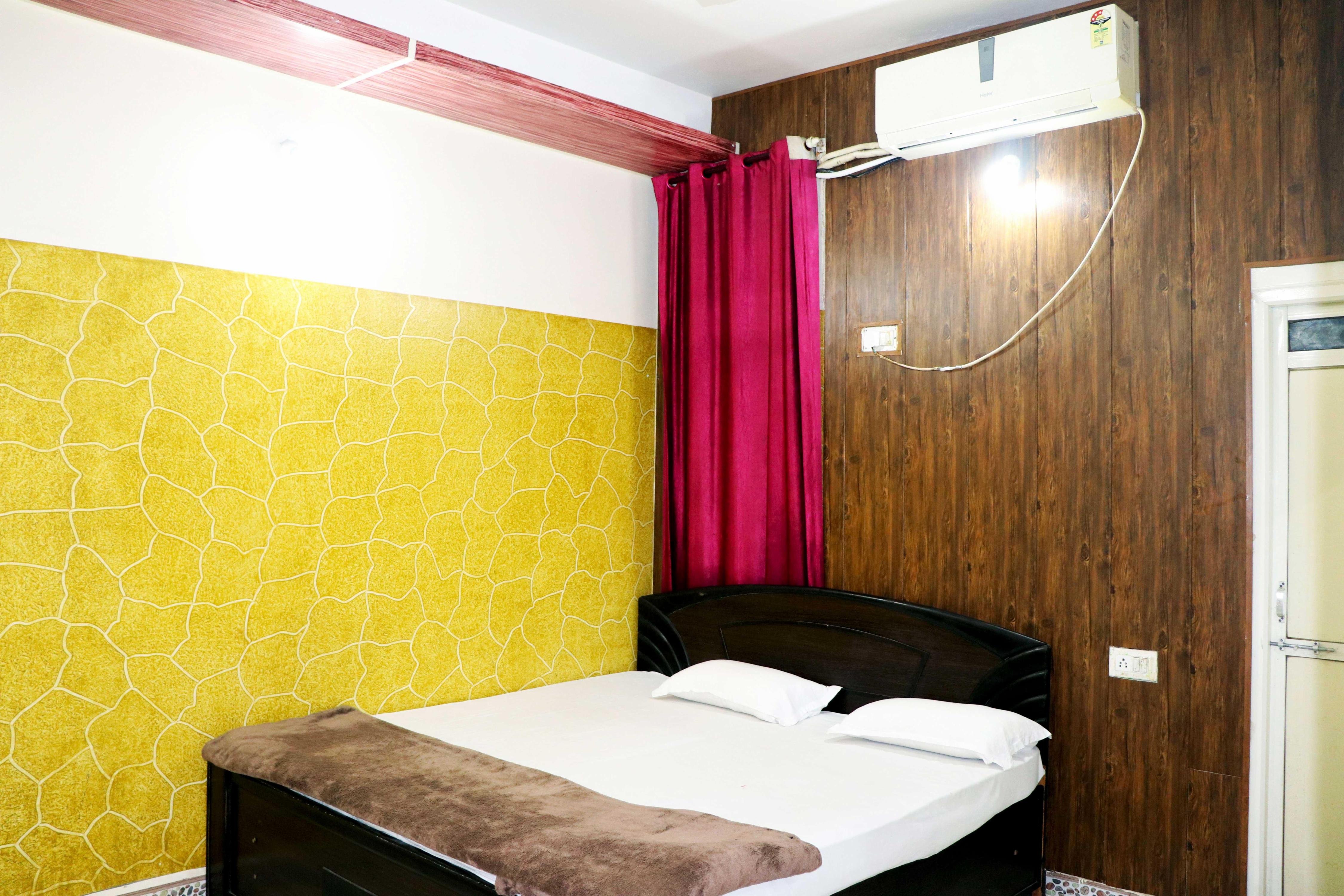 Hotel Sangini Room Type - Deluxe AC Room