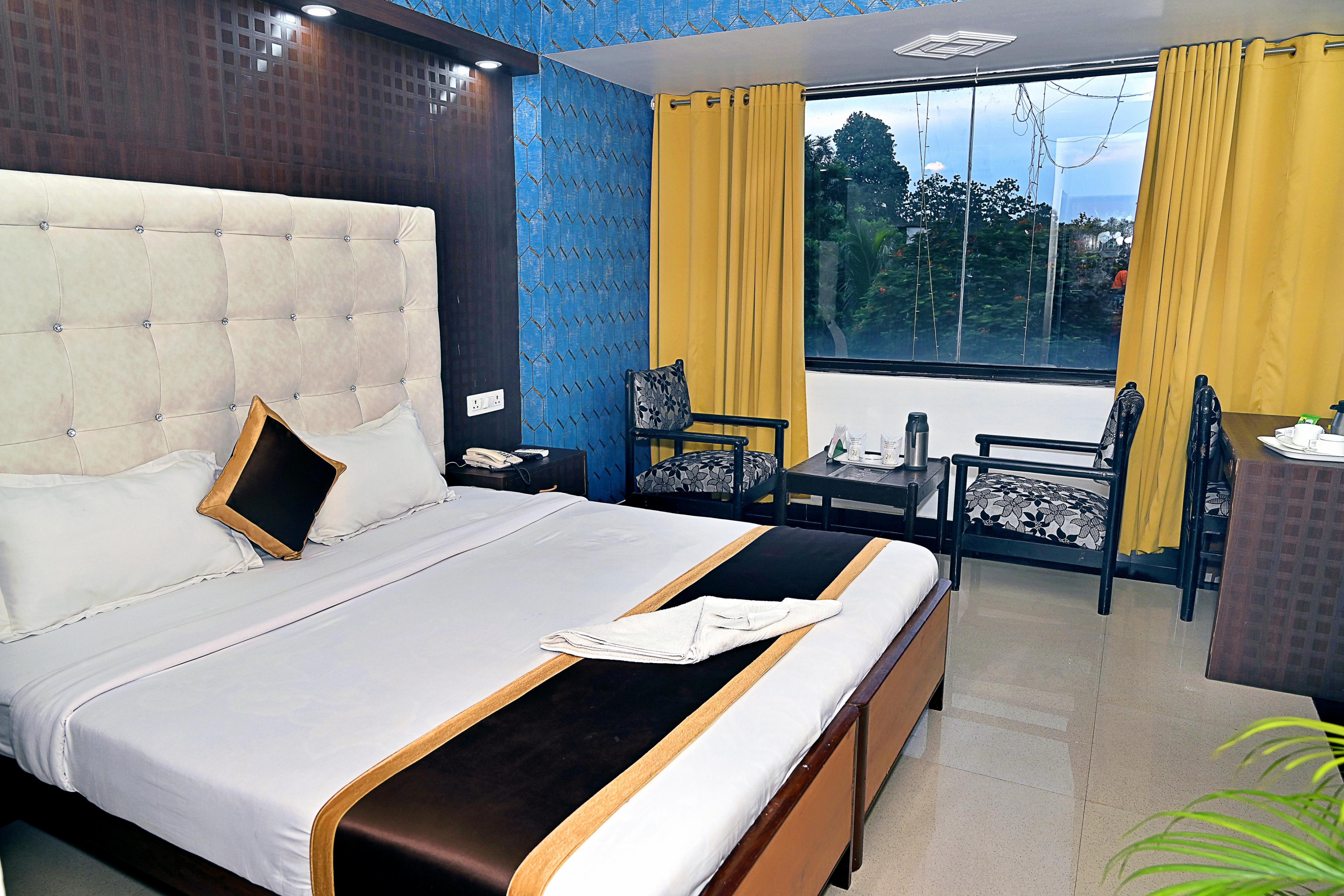Hotel Rajhans International  Room Type - AC Executive Room