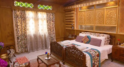 Mahajong Premium Houseboats Room Type - Luxury Premium Fully Ac Room
