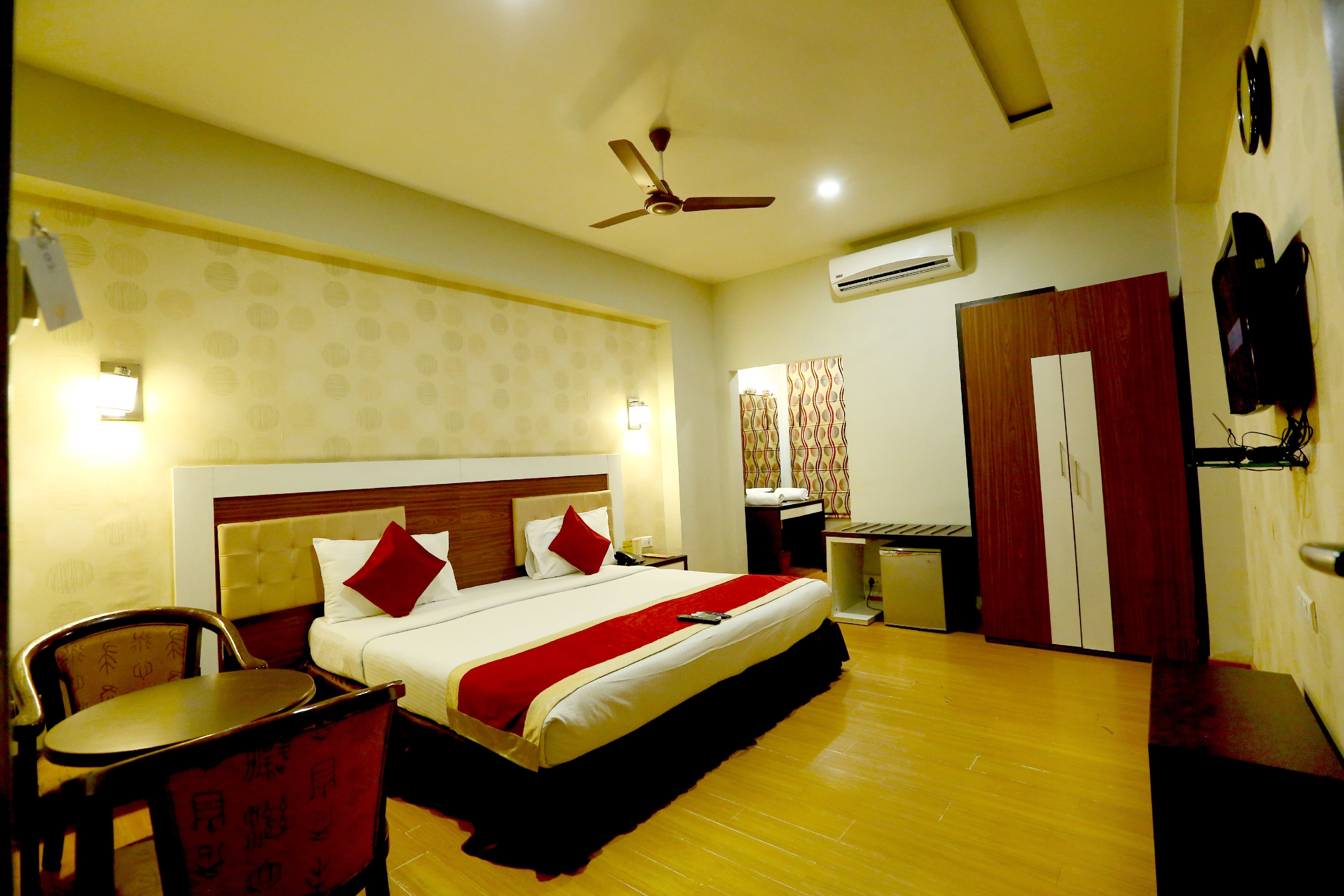 HOTEL SITARA RESIDENCY AMEERPET - Tap to explore photos