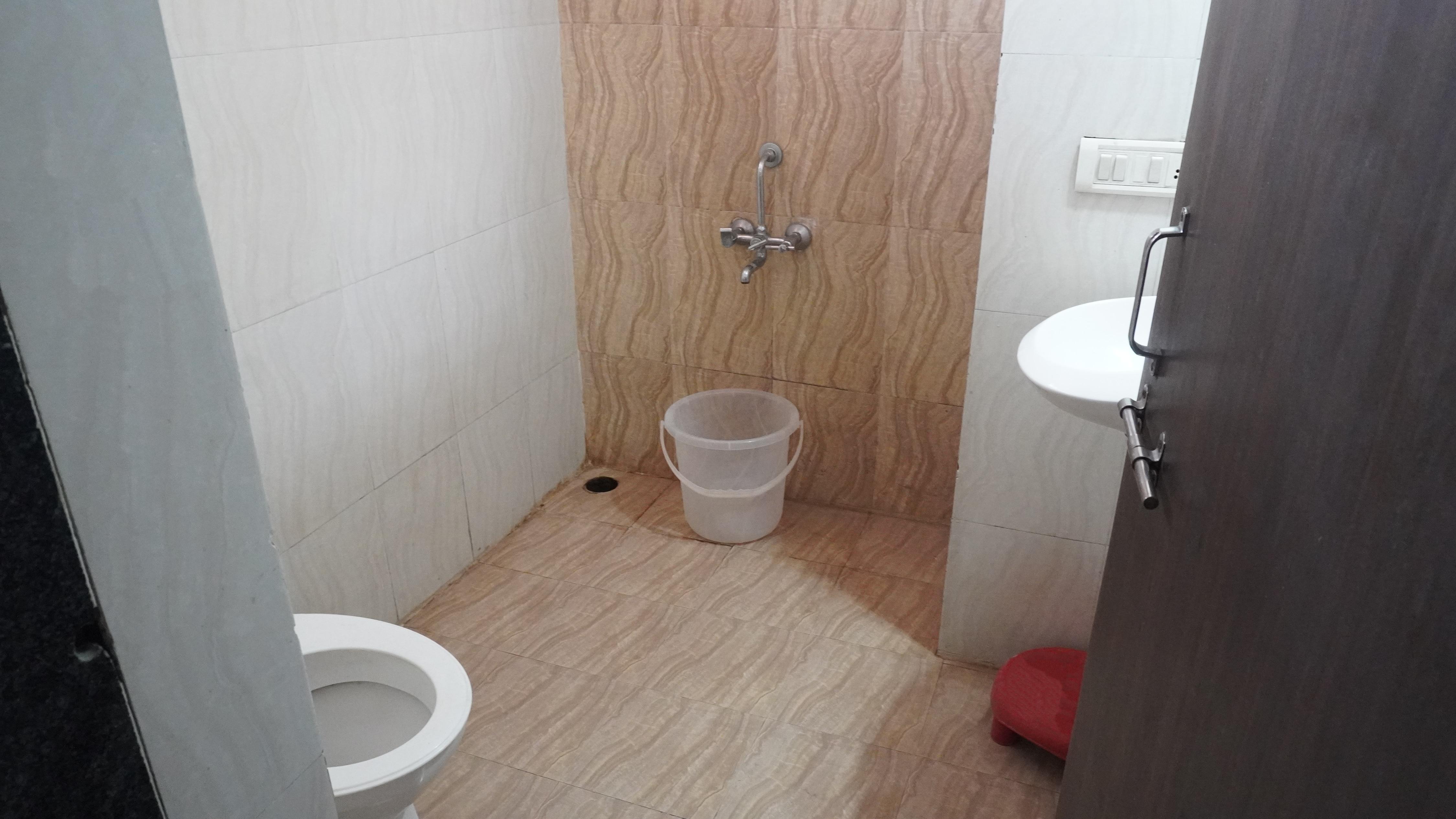 Hotel New Punjab Lodging and Boarding - Tap to explore photos