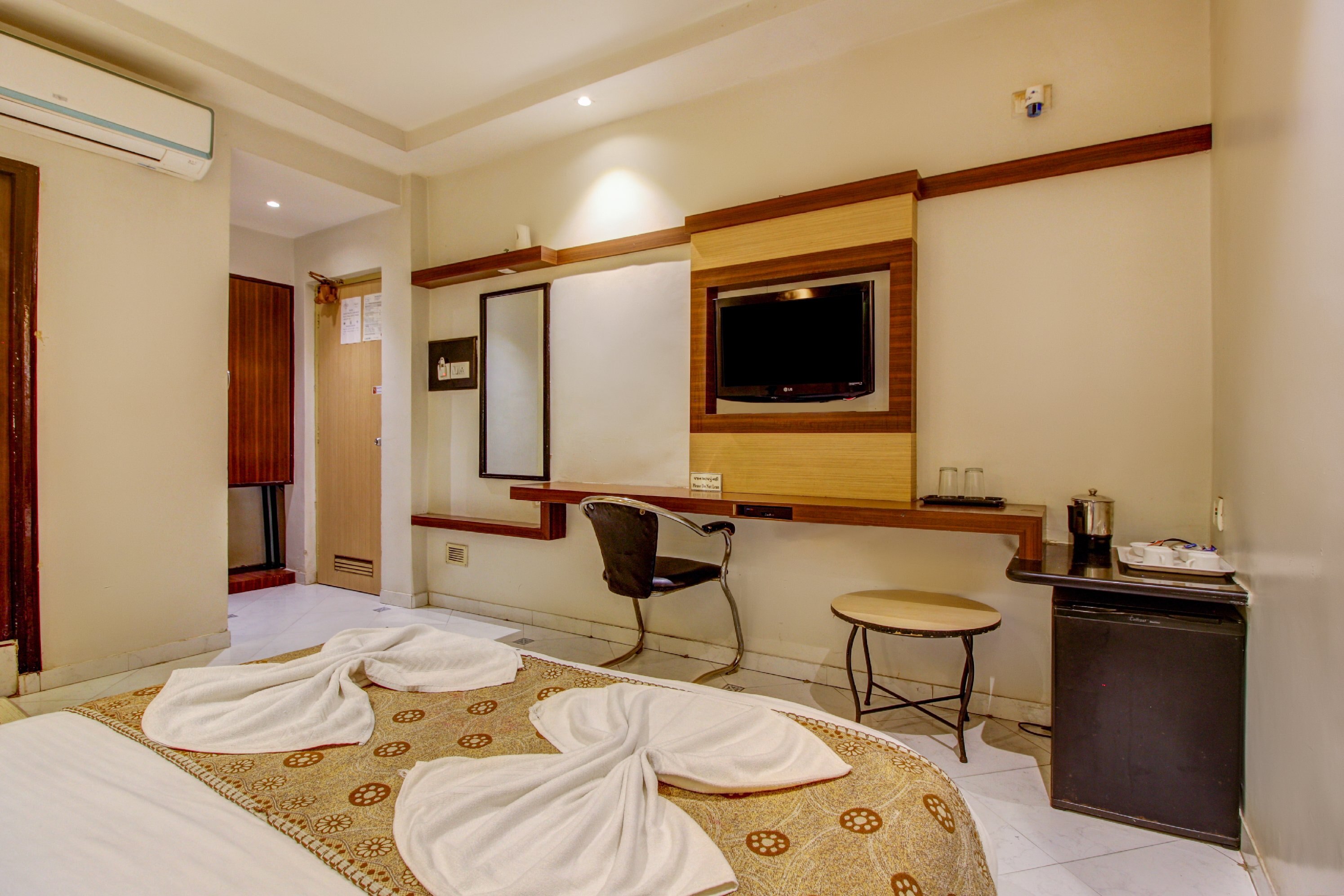 PRITHVI HOTEL - Tap to explore photos