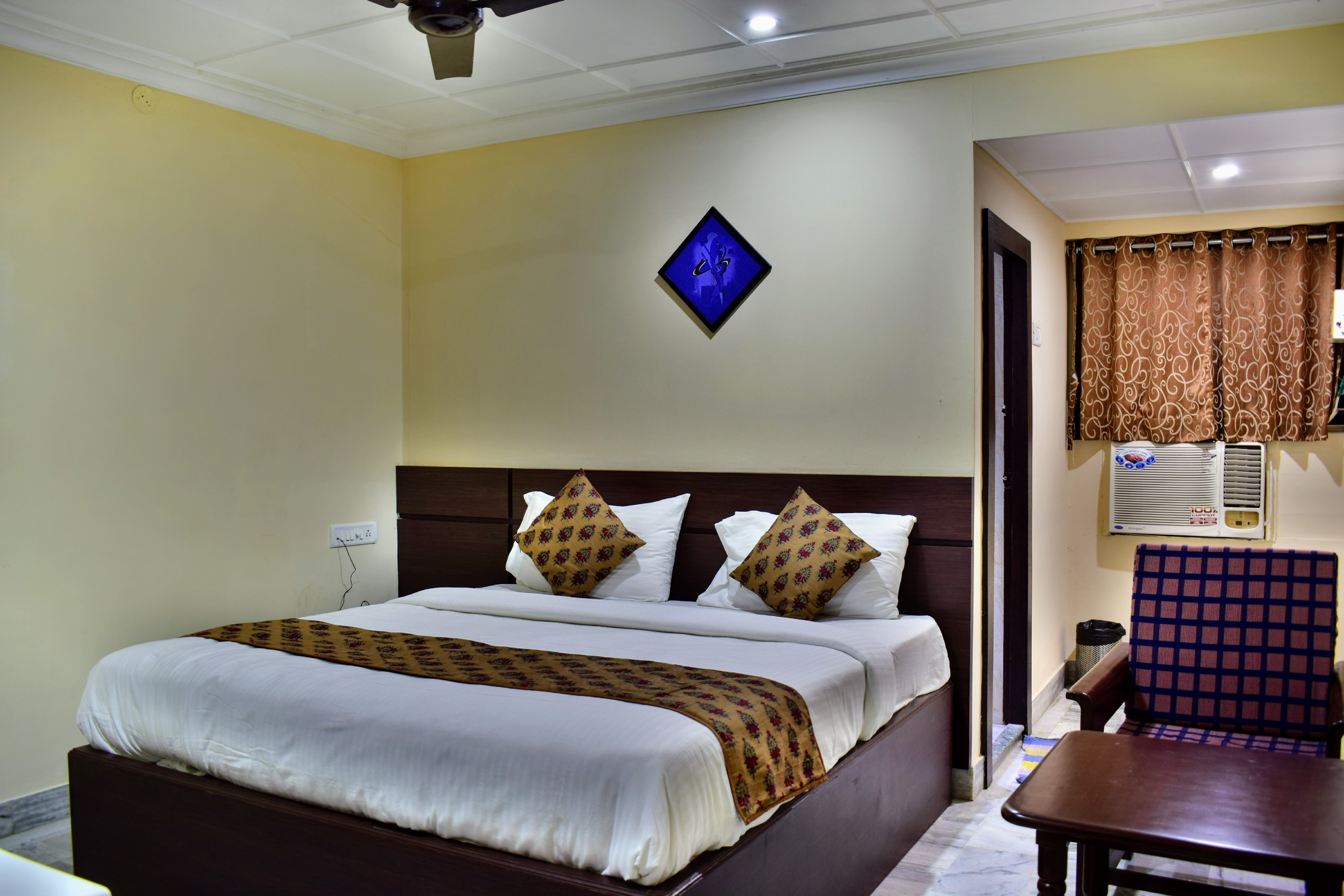 Hotel Ramakrishna - Tap to explore photos