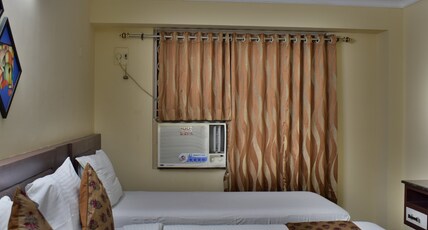 Hotel Ramakrishna Room Type - Triple Deluxe