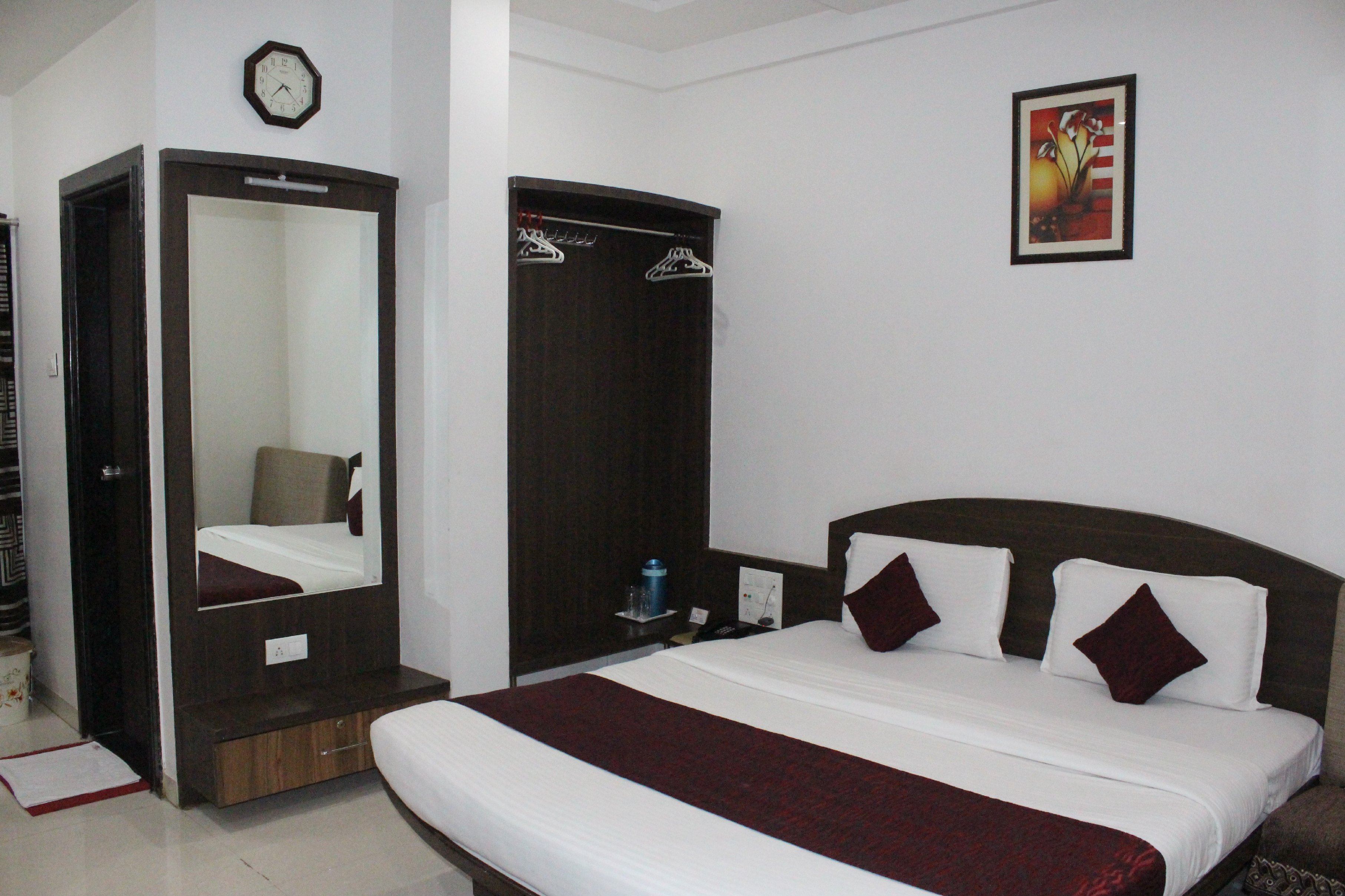 Hotel Sun Star - Tap to explore photos