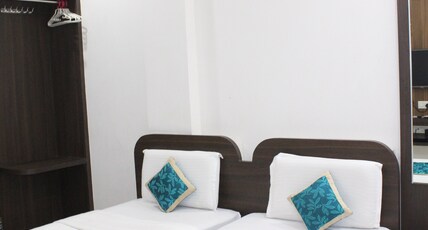 Hotel Sun Star Room Type - DELUXE AC ROOM