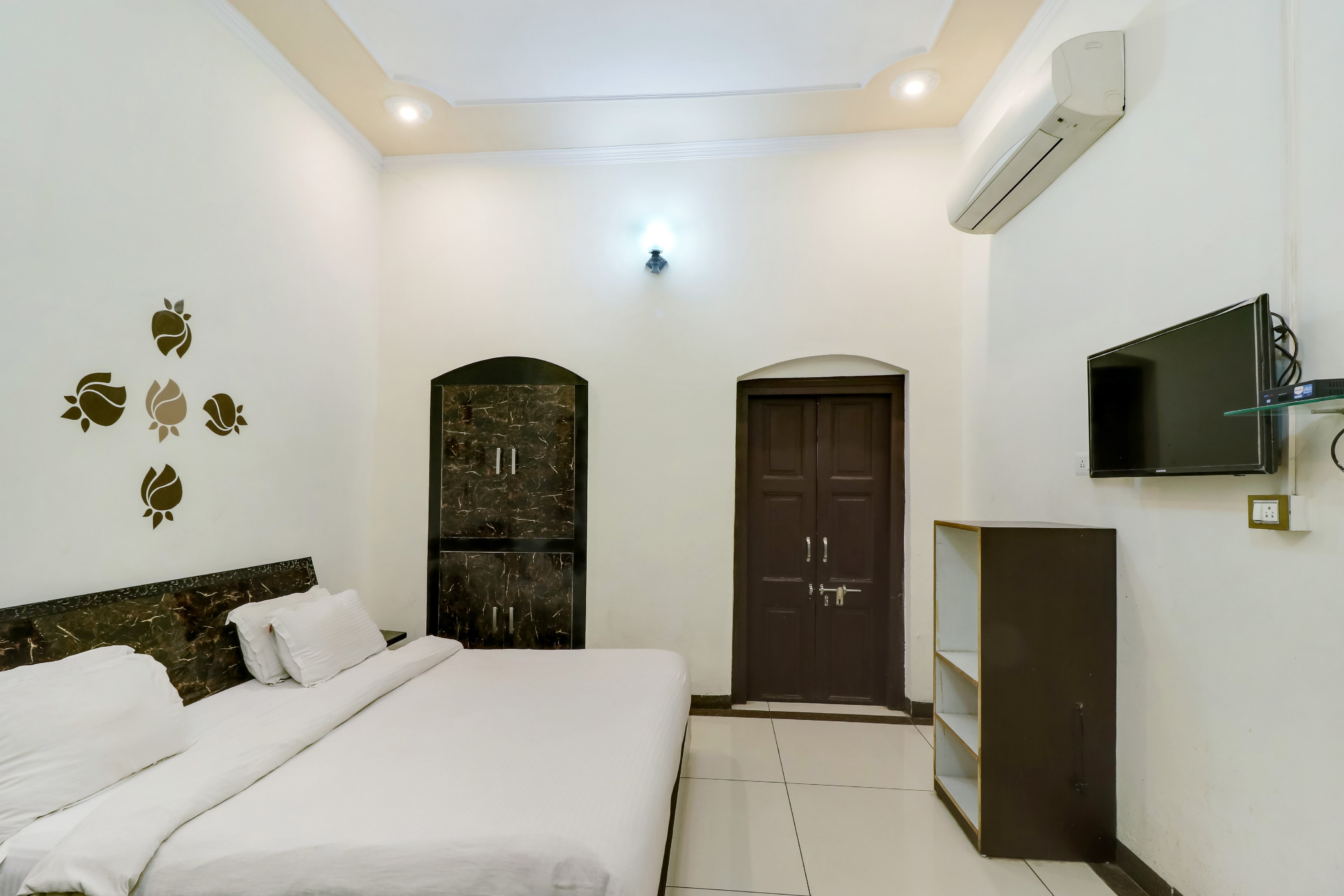 HOTEL SUKOON Room Type - Deluxe Room