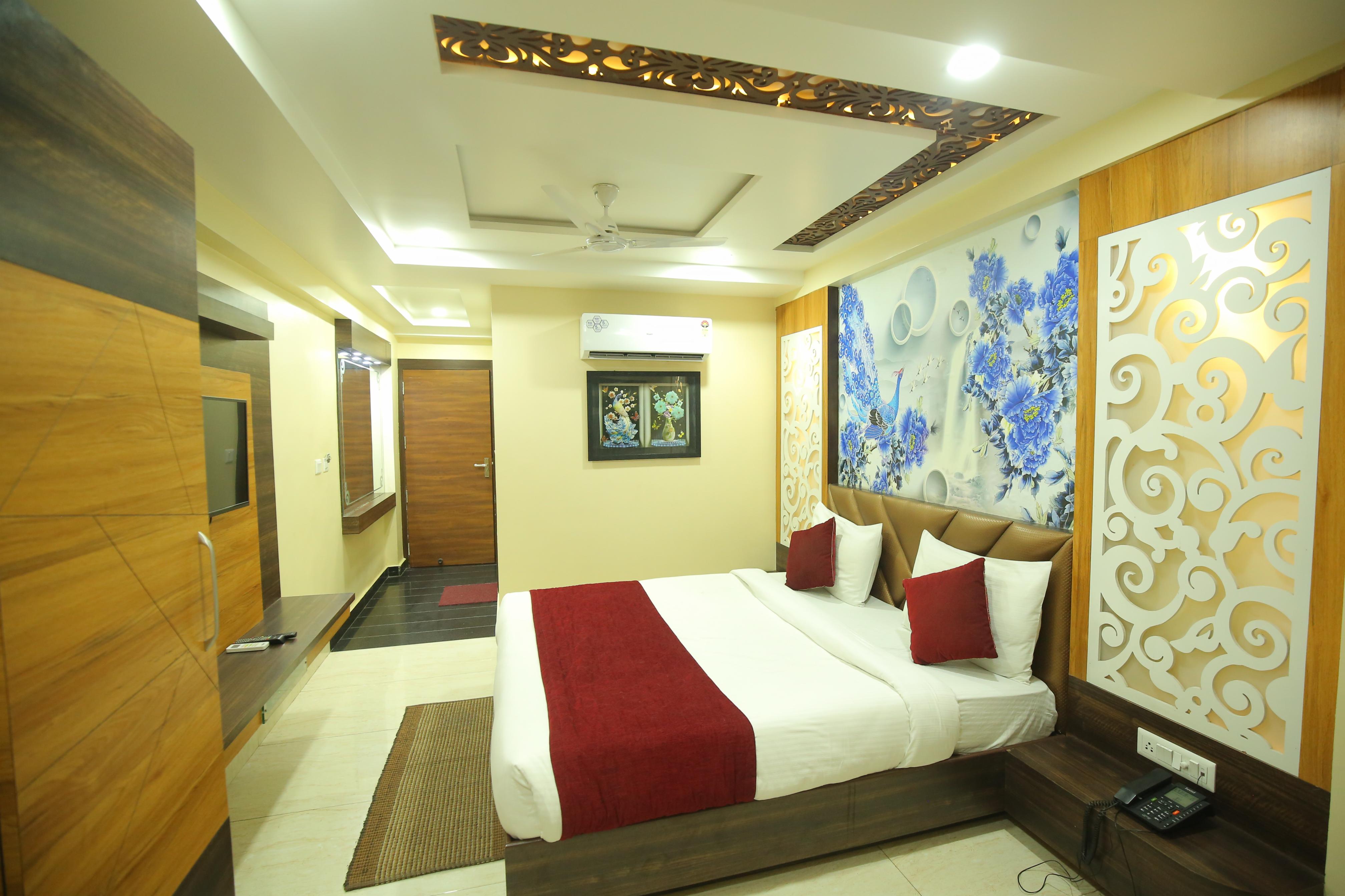 Hotel Jatashankar Palace - Tap to explore photos