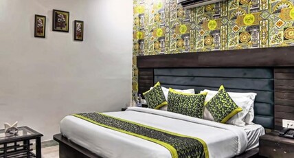 Hotel Royals Grand Galaxy Room Type - Galaxy Deluxe Room