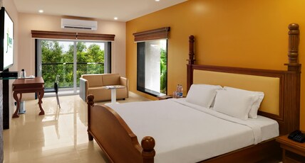 HOTEL FORTUNE Room Type - Himavan Suite (Seaview From Balcony)