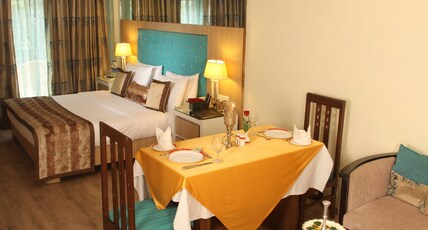 Hotel Jewel's Room Type - Super Deluxe Room