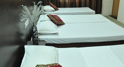 Hotel Prathiba Heritage Room Type - Deluxe 5 Bed AC Room