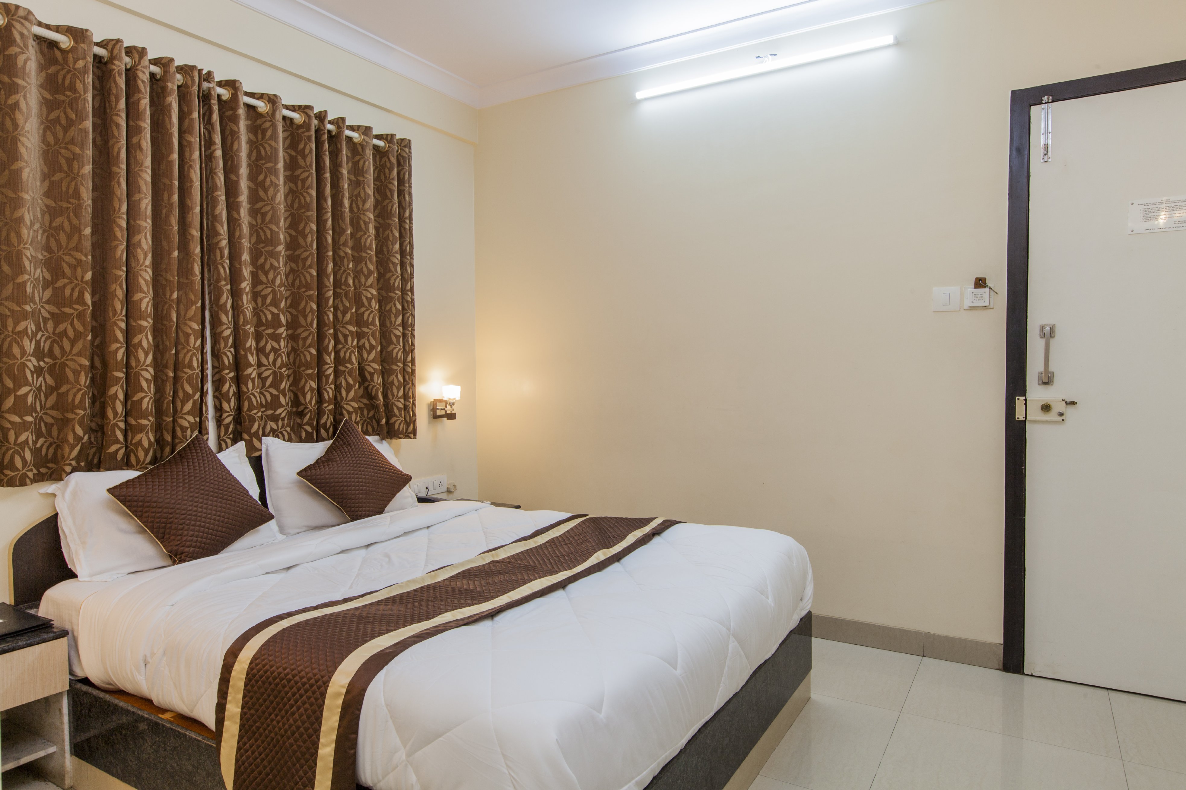 Hotel Linkway Room Type - Standard Room