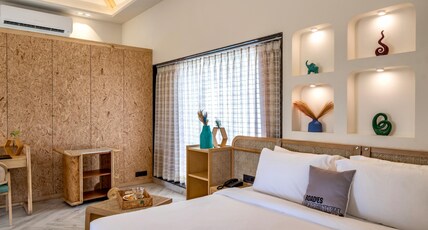 Roadies Rostel Best Adventure Resort In Ahmedabad Room Type - Superior Room With Bathtub and Private Sitout Roadies Rostel Best Adventure Resort In Ahmedabad Room Type - Superior Room With Bathtub and Private Sitout