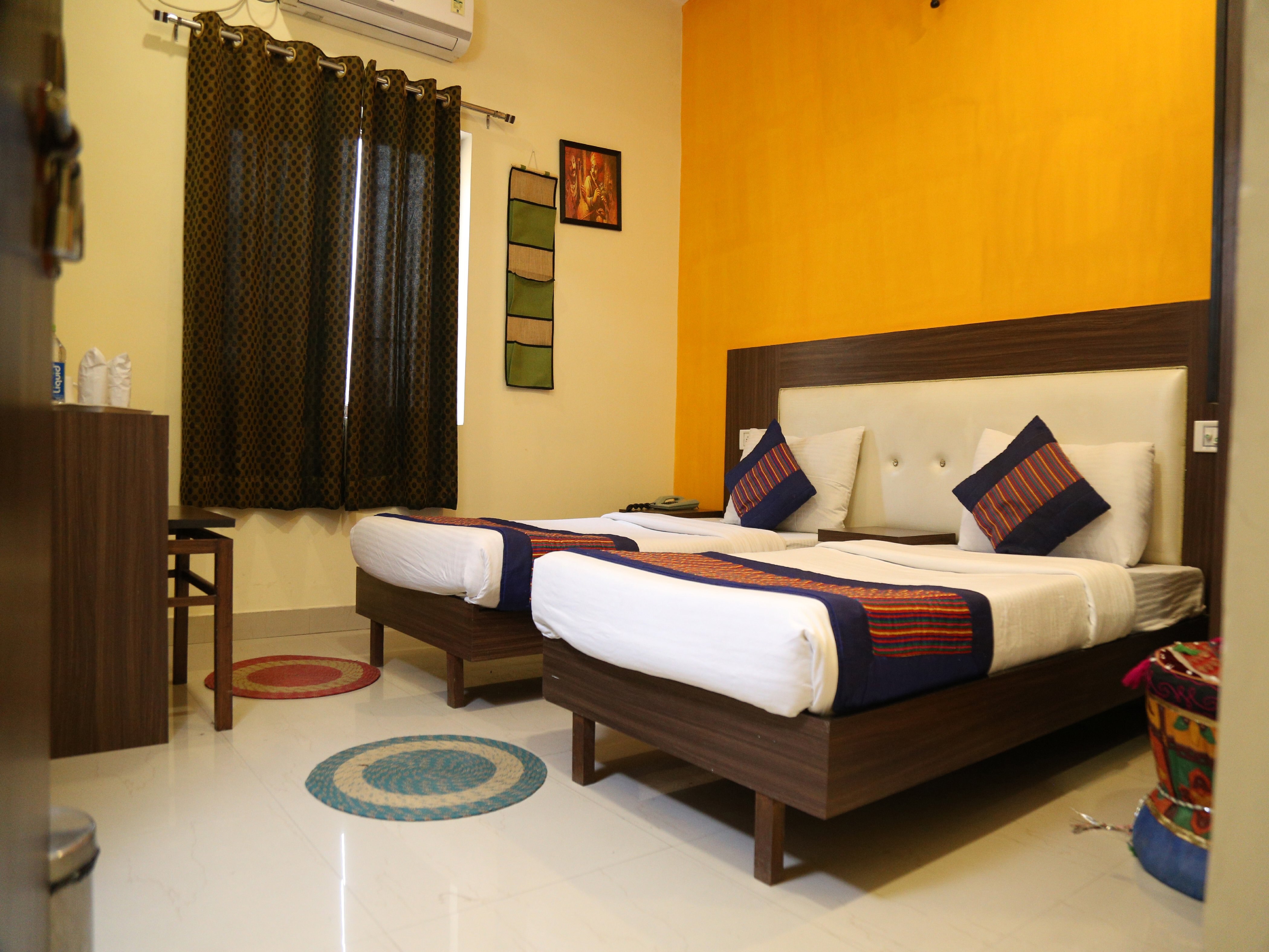 Taj Haveli Agra - Walkable Distance From Taj Mahal - Tap to explore photos