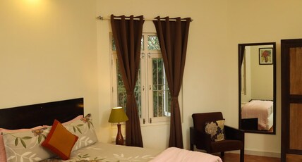 CopperHill Luxury Homestay I Rooms & Restaurant Room Type - Deluxe Room