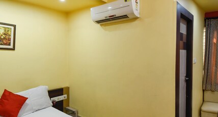 Transit inn Guest House Room Type - Deluxe Double Room