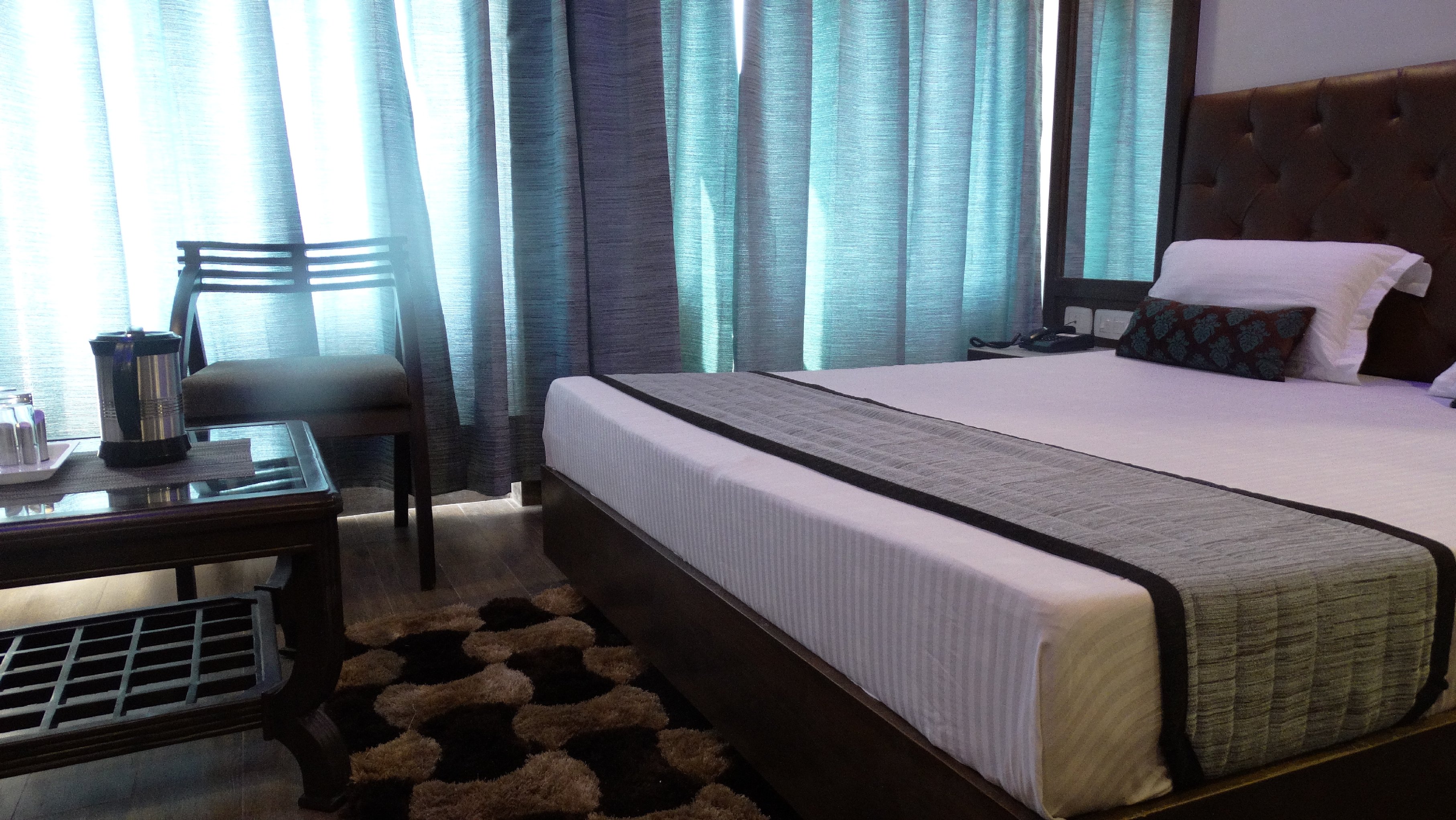 Hotel Mourya - Tap to explore photos