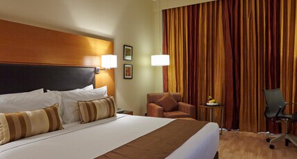 Turyaa Chennai - OMR Room Type - Deluxe King
