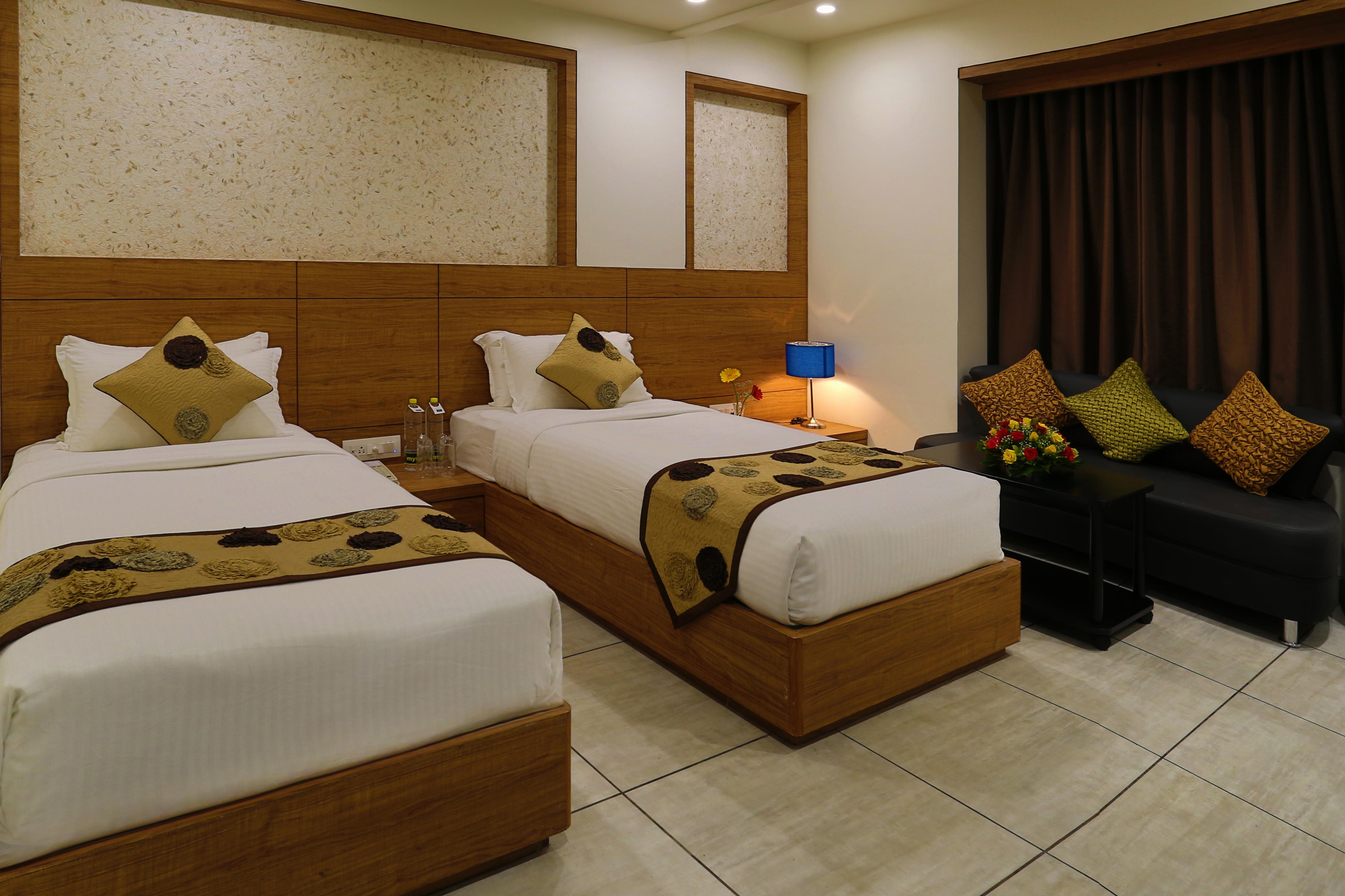 Grand Kailash Room Type - Premium Twin Bed Room