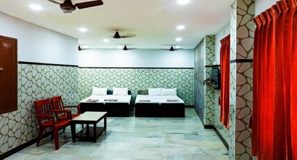SkyArk Room Type - Efficiency Four bed
