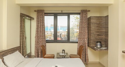 Hotel Mid town Room Type - Double AC room