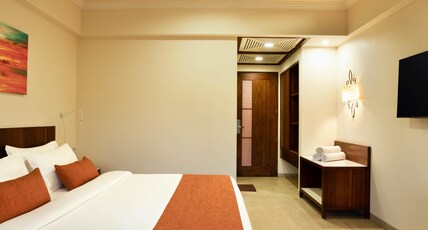 Whistling Woodzs Resort Room Type - Executive Room