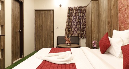Shiv Villas Hotel Room Type - Super Deluxe AC Room-Free Pick Up/Drop From Bus Stand,Railway Station(24 Hours Food Available)