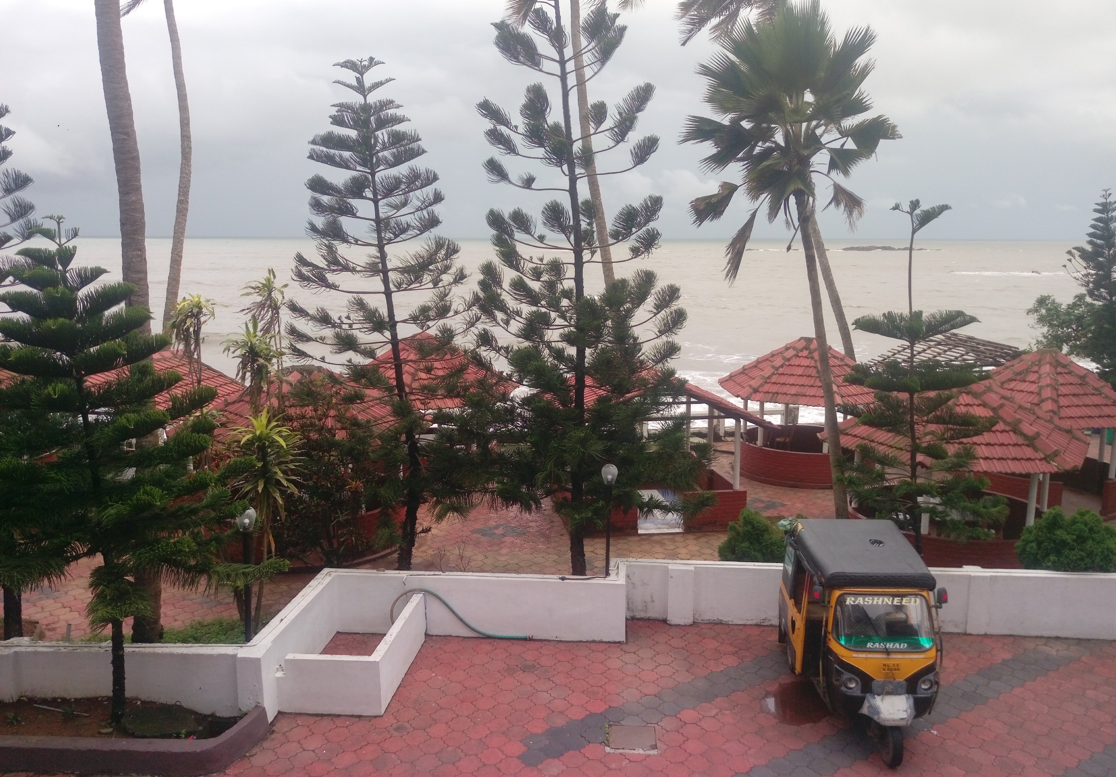 HOTEL VICTORIA - Tap to explore photos