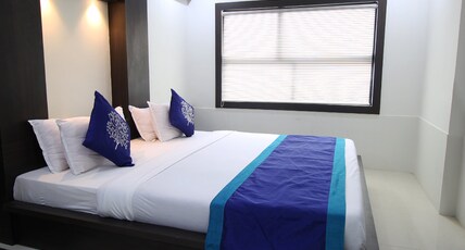 Hotel Cross Road Room Type - Business Room