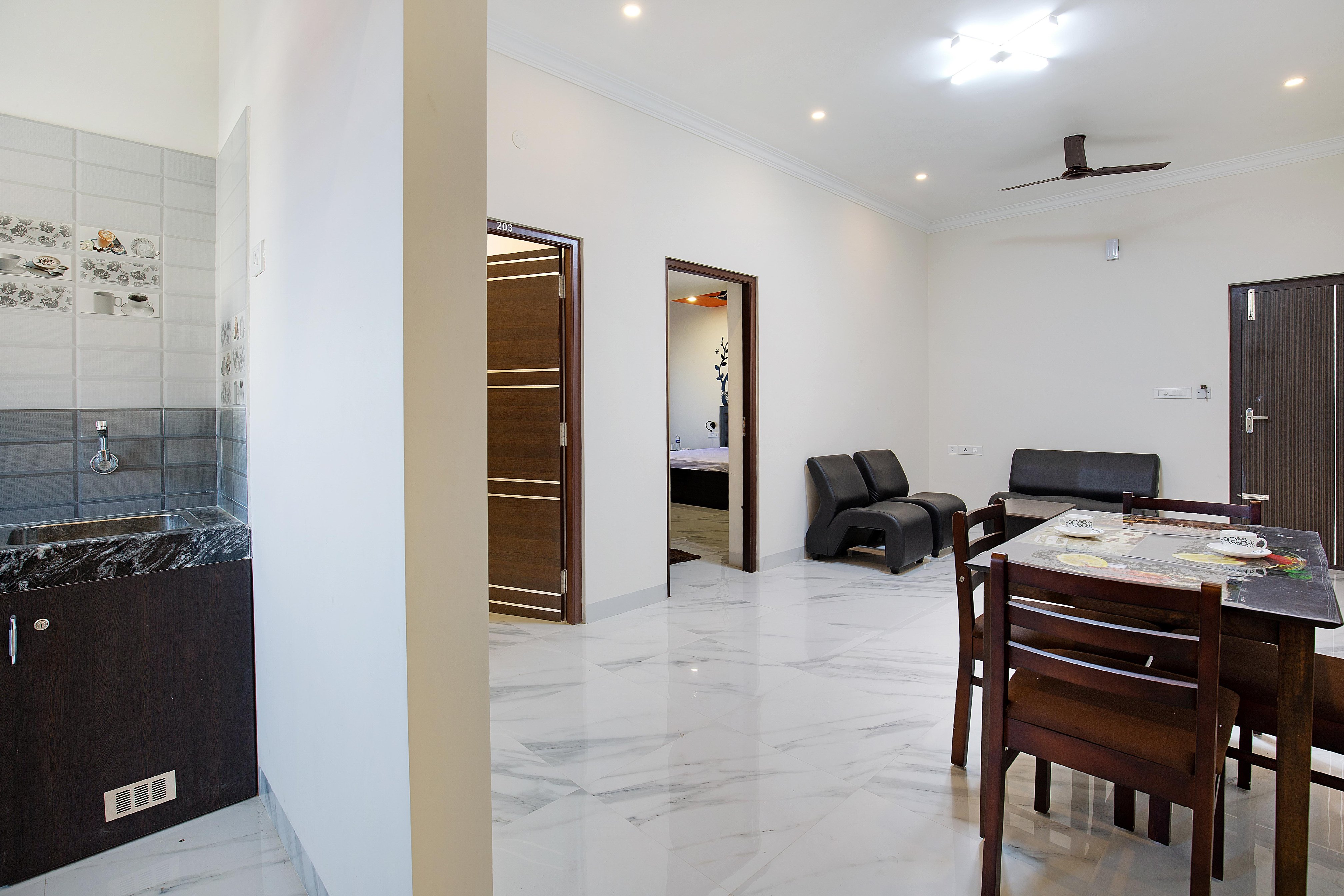Crystal Lake Suites Apartment | Rooms & Caretaker - Tap to explore photos