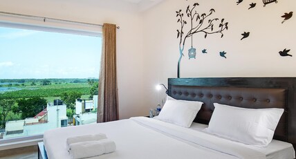 Crystal Lake Suites Apartment | Rooms & Caretaker Room Type - LAKE VIEW THREE BEDROOM SUITE