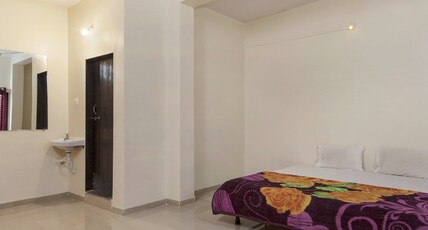 Sai Atithi Resort Room Type - Deluxe Double Bed (NON A/C)  