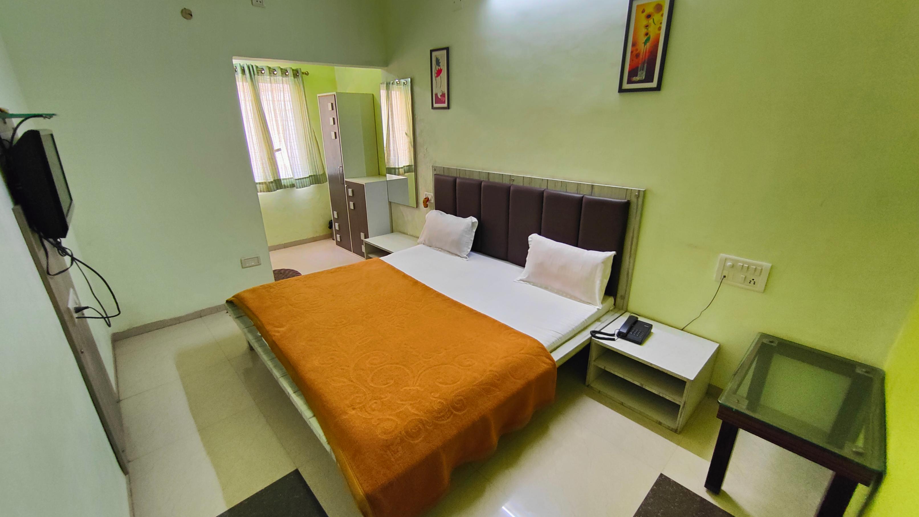 Hotel Ronak Royal Room Type - Non Ac Double bed