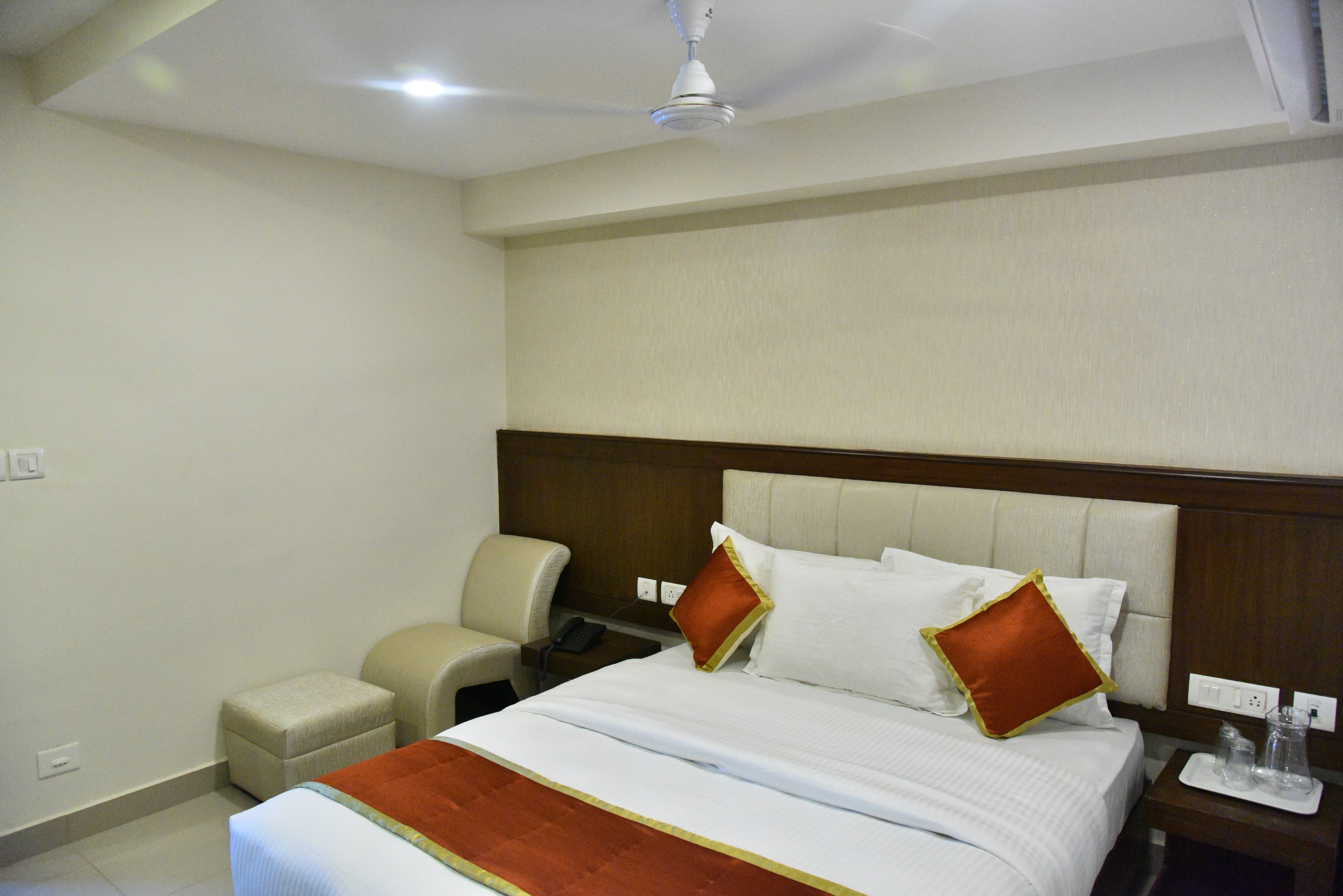 The Mount City near US Consulate Room Type - Deluxe A/c Room The Mount City near US Consulate Room Type - Deluxe A/c Room