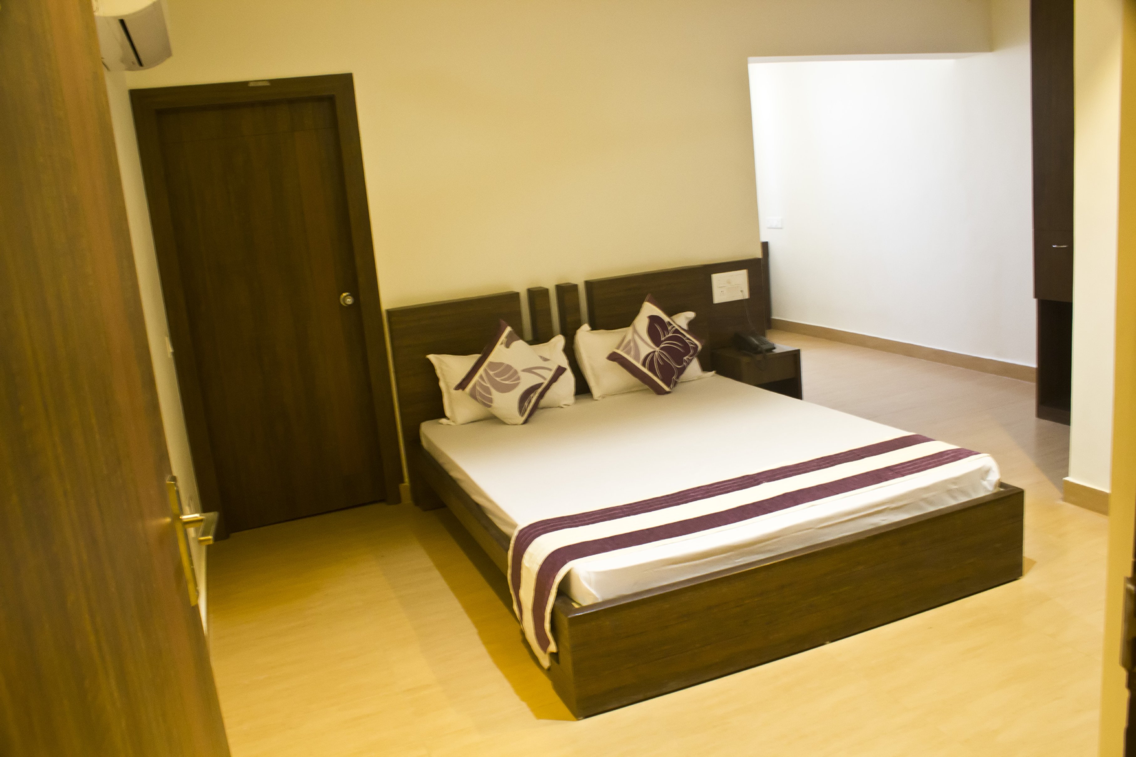 Hotel Vrindavan Palace Room Type - Premium Room