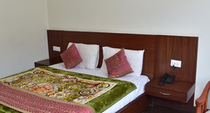 Chandertal Regency Room Type - Premium Room Mountain view with Balcony Chandertal Regency Room Type - Premium Room Mountain view with Balcony