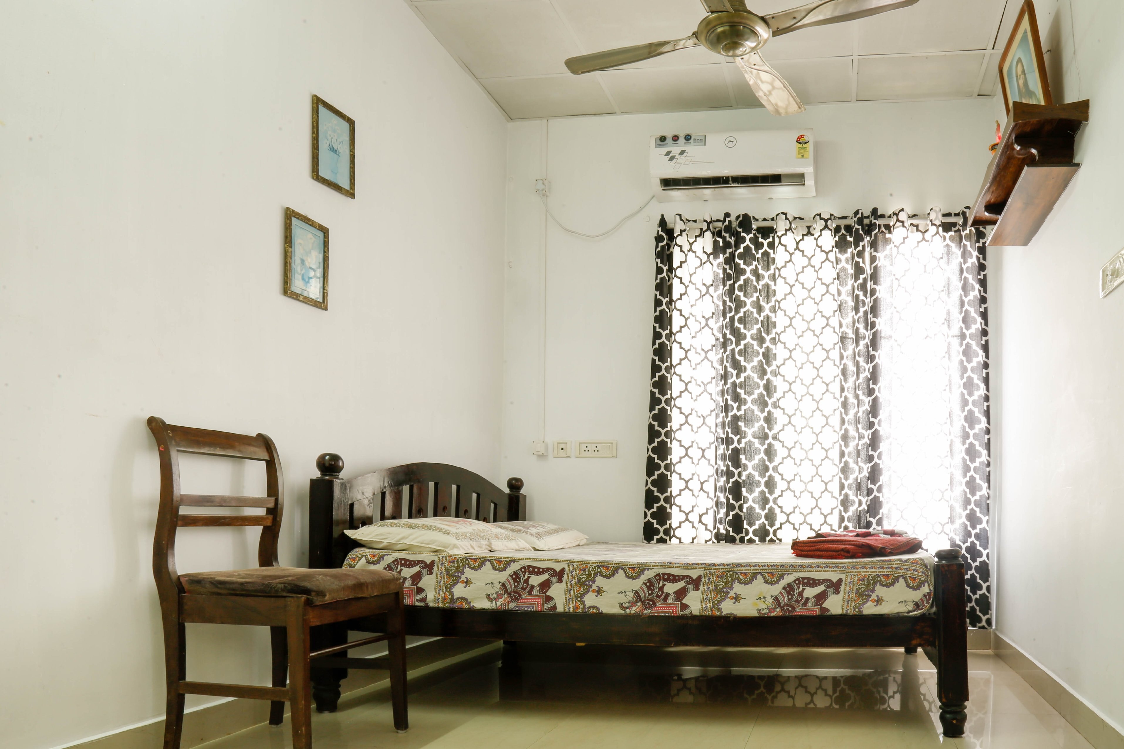 Akshay Homestay | Rooms & Restaurant - Tap to explore photos