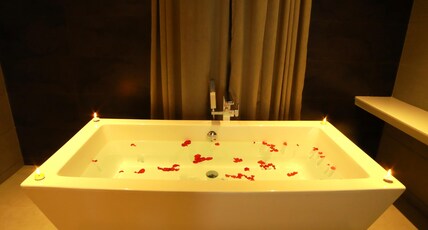 Broad Bean Resort & Spa Room Type - Honeymoon Suite with Bathtub