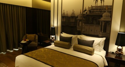 Pride Plaza Hotel Aerocity New Delhi Room Type - Superior King Room Pride Plaza Hotel Aerocity New Delhi Room Type - Superior King Room