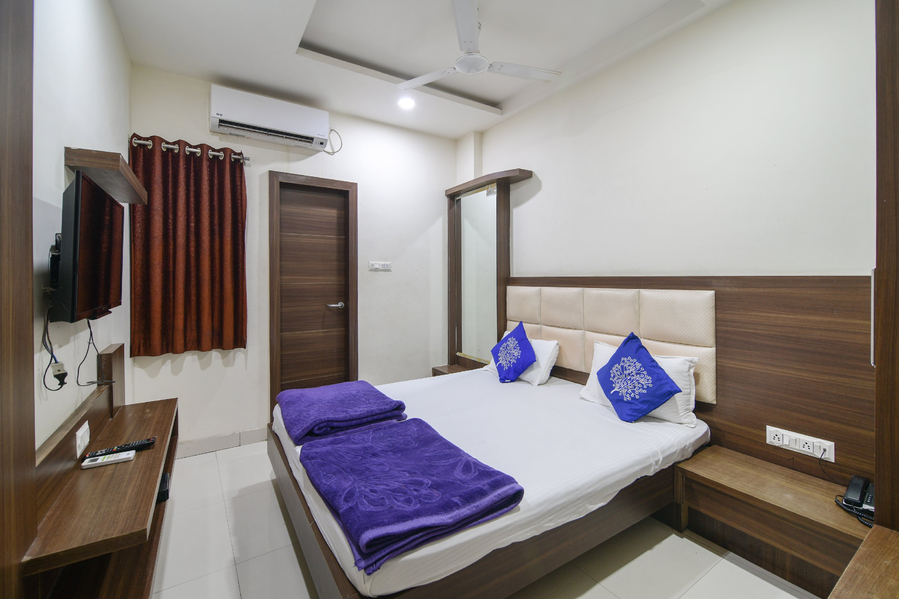 Hotel Amar Palace Room Type - Double Bed AC