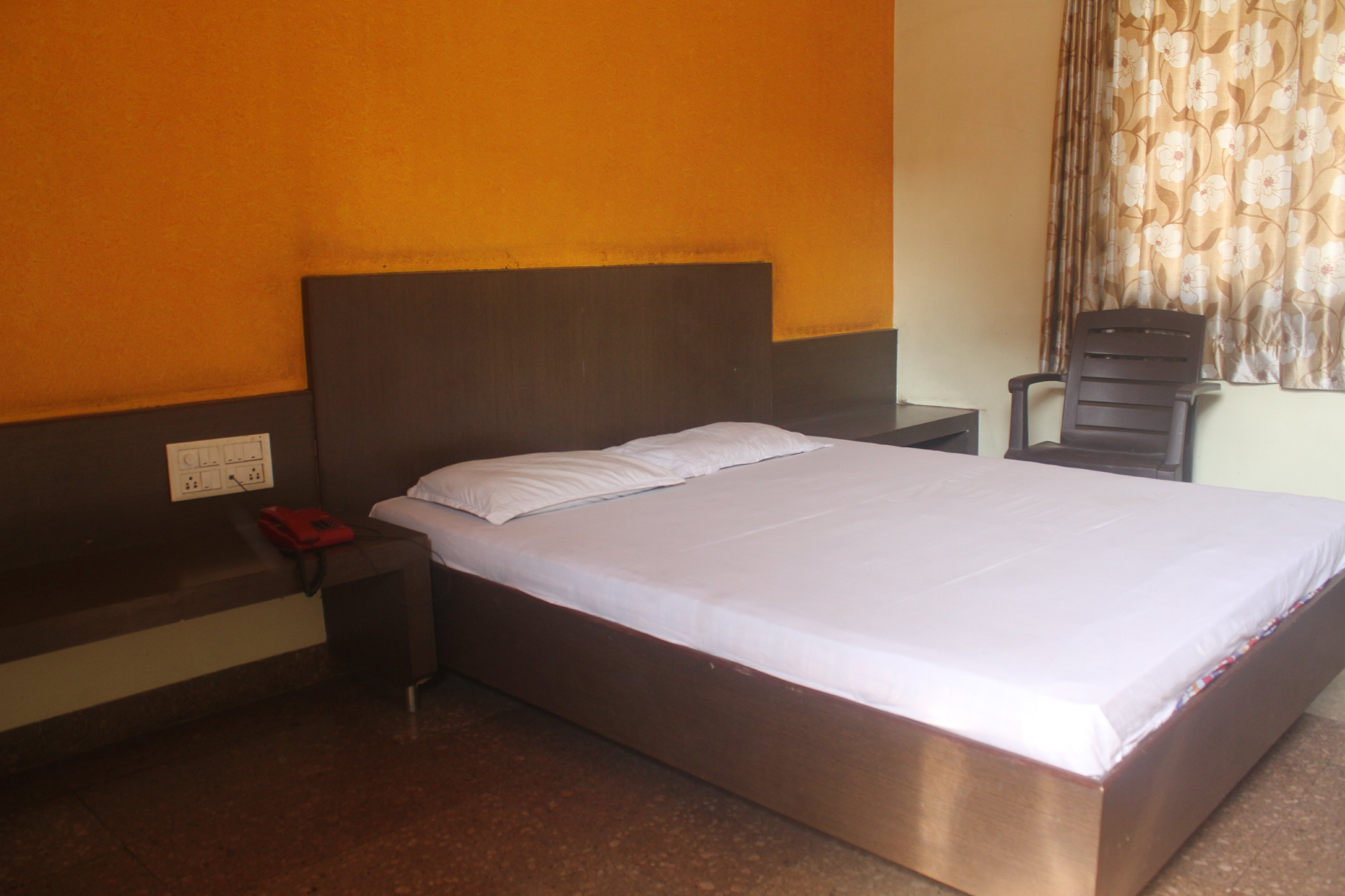 Hotel Sai Mauli Room Type - Double Bed Non-A.C Room