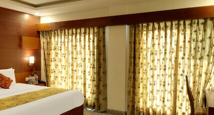 HOTEL EDEN GARDEN Room Type - Royal King Room With Balcony